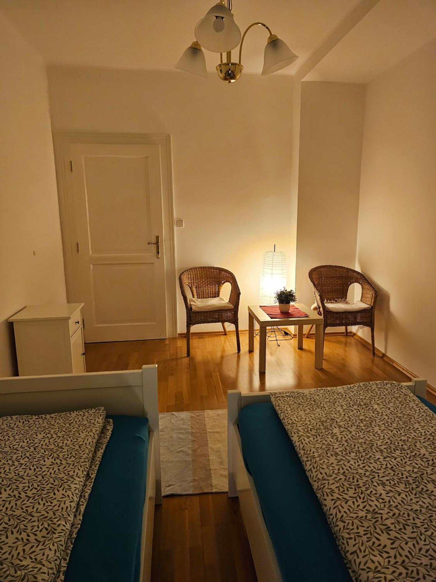 Laxmi Happy Home In Historical Prague Phòng bức ảnh